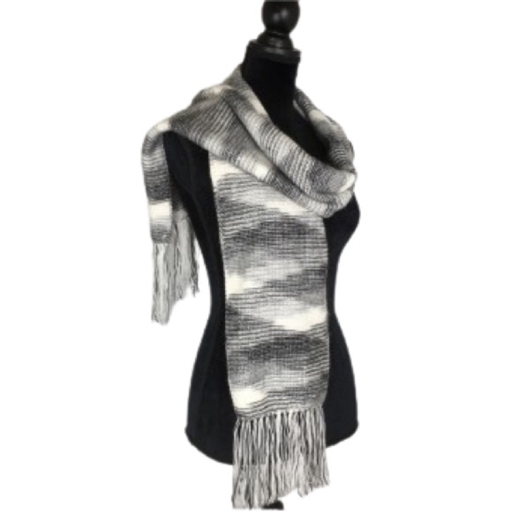 Peruvian Alpaca Genuino Soft Cozy Knit Winter Scarf Gray Cream Fringe Unisex